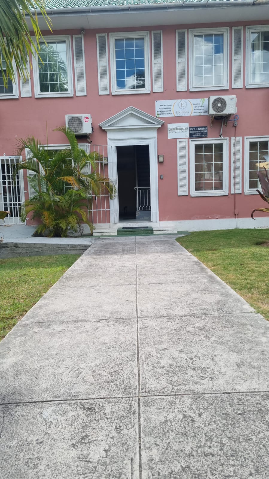 Front entrance of Enigma Massage spa in Nassau Bahamas